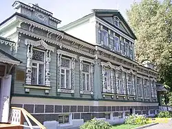 Здание музея сзади