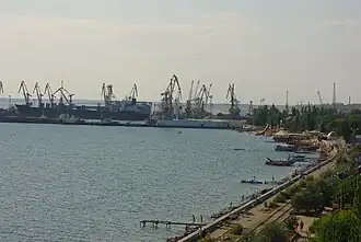 Набережная и порт Бердянска, вид с колеса обозрения