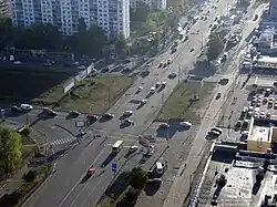 перекрёсток над станцией