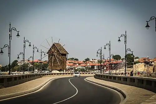 Старинная ветряная мельница Несебыра