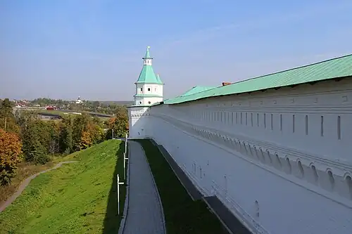 Иноплеменничья башня - внешняя сторона