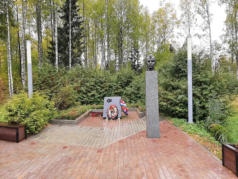 Памятник Герою Советского Союза П. А. Тикиляйнену в Суоярви