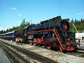 Экспресс с паровозом Л-2331 в Рускеале летом 2021 года