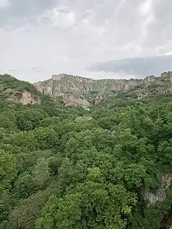 Пещерный город Хндзорекск. Вид на церковь Святой Рипсиме, 1665 год