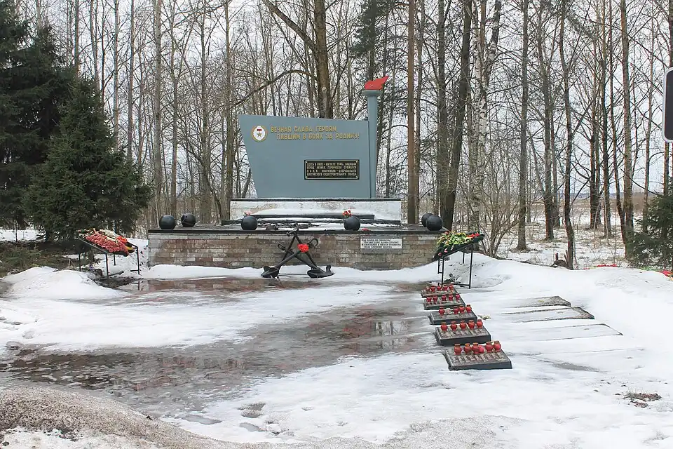 Мемориал воинам-ополченцам Балтийского судостроительного завода