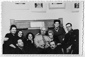 Писатель К. Н. Урманов с работниками журнала «Сибирские огни» 1950-е годы