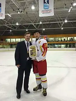 Вместе с капитаном молодёжной сборной Китая