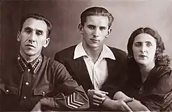 Полковник П. И. Воскресенский с семьёй, Краснодар, май 1941 года.