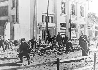 После бомбардировки города на проспекте Ленина, 1942 год