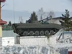 Посёлок Старт - техника возле воинской части