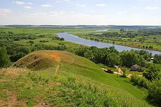 Пронское городище и вид с него на долину реки Прони