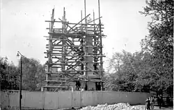 Монтаж монумента, 1914 год