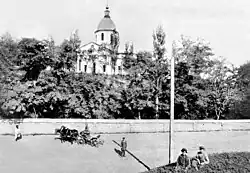 Фото Карла Мигурского. Самое первое фото храма 1860-х годов, 40-метровой колокольни и лестницы с поздним кованным забором ещё не было