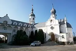 Территория храма