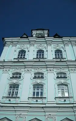 Элементы лепной отделки наружных стен