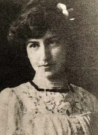 Портрет работы художника Спиридона Викатоса