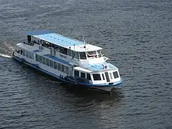 Теплоход «Говерла» на реке Днепр близ Киева