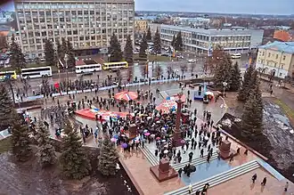 Торжественное открытие памятника. Вид с крыши дома № 54 по улице Советской