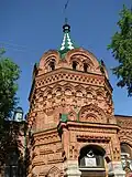 Башенка на входе в усадьбу