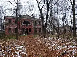 Главный дом и флигель