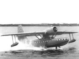 Бе-8 на разбеге