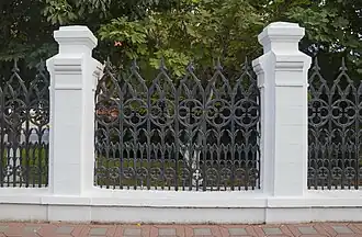 Элемент ограды