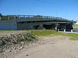 Вид от бассейна Обводного канала