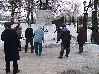 Зимний футбол в клубе пенсионеров