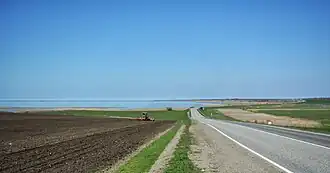 Вид на озеро весной 2015 года