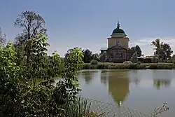 Храм в Мазе у озера.