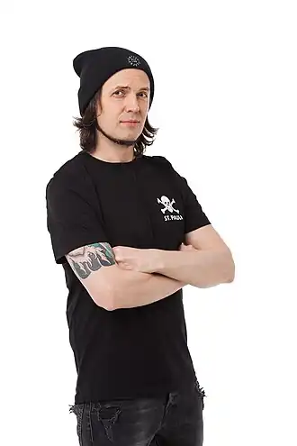 Денис и его сольный проект iksDen