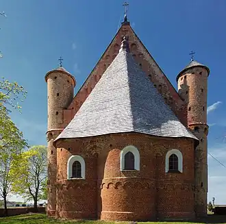 Сынковичская церковь со стороны апсиды