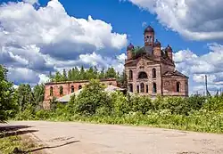 Черновское село. Заброшенная церковь Николая Чудотворца.