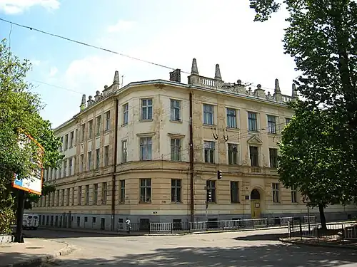 Школа № 17, ул. Мельника (бывшая Черняховского), 3