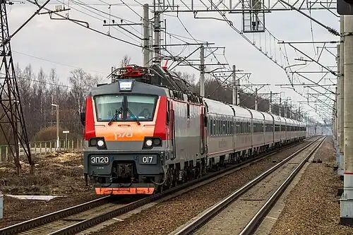 Электровоз ЭП20-017, с пассажирским поездом «Невский Экспресс». 2015 г.