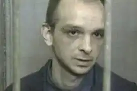 Цюман даёт интервью журналистам