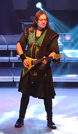 Ю. Мелисов на концерте в КДЦ «Губернский» (Смоленск), 2025 год