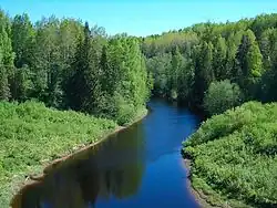 Река Яндеба у автодороги Р37