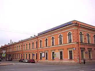 Солдатский корпус со стороны улицы Якубовича