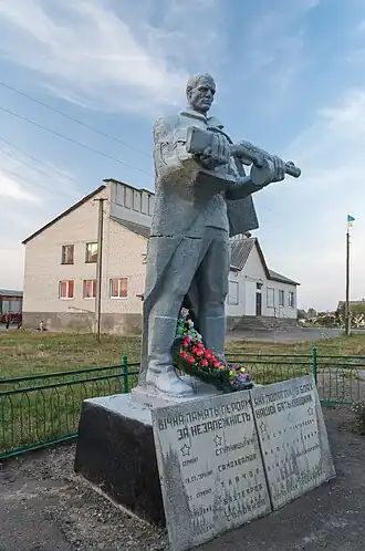 Памятник на братской могиле Советских воинов в Дубовце