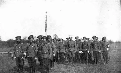 На фронте Первой мировой войны. Торжественный вынос полкового знамени.