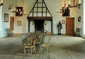 Рыцарский зал внутри замка