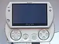 Открытая белая PSP Go