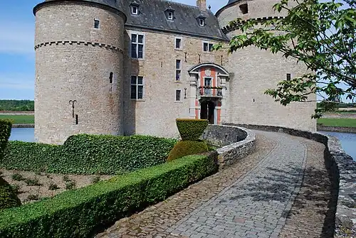 Мост ведущий в замок