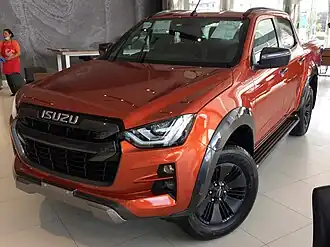 третье поколение 2019 года в версии V-Cross