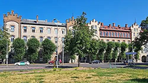 Дома 8а и 8, здания бывшей Таллинской спиртовой фабрики