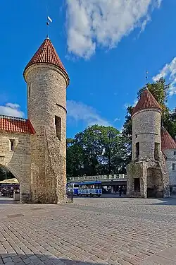 Вид на Вируские ворота из Старого города