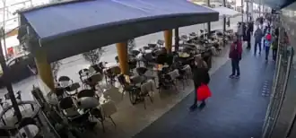 Кадр с камер видеонаблюдения, за несколько минут до инцидента