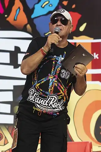 Ежи Овсяк во время концерта Pol'and'rock 2024