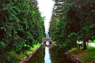 Один из горбатых мостов